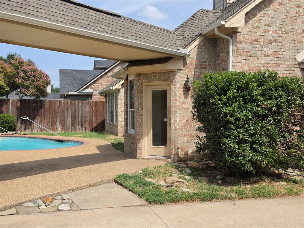 2720 Springhill Drive Property Photo 10