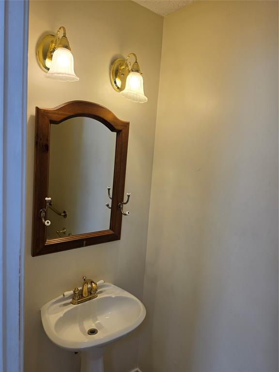 2720 Springhill Drive Property Photo 26