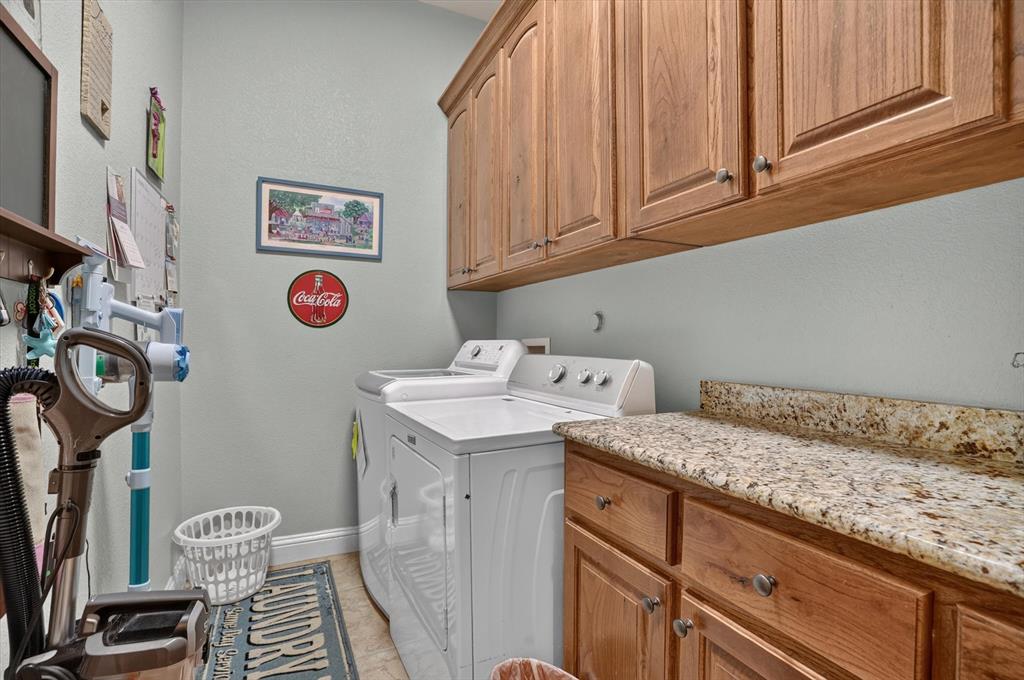 3545 Abes Landing Drive Property Photo 18