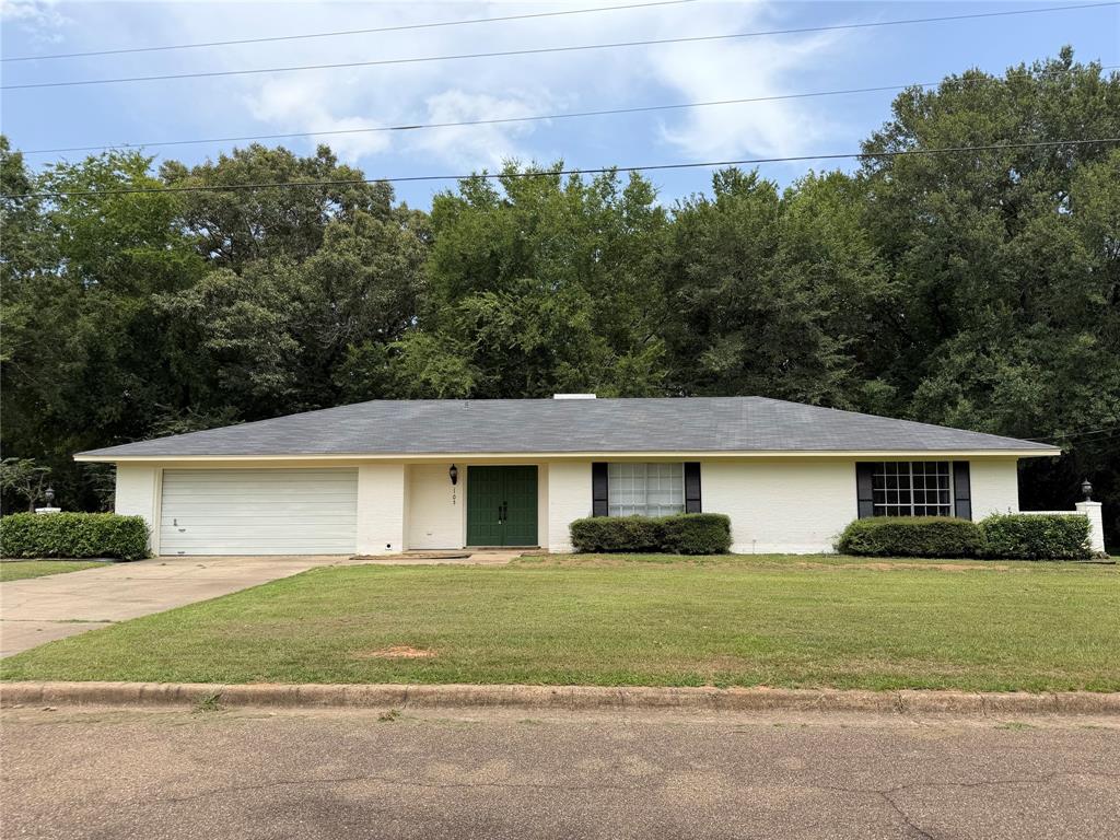 105 Kent Drive Property Photo 1