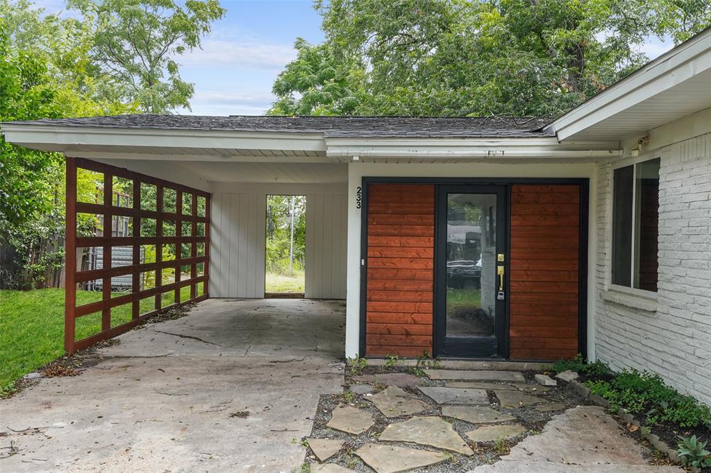 2335 Hartline Drive Property Photo 4