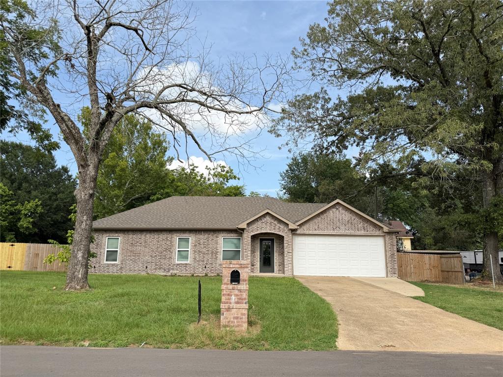 449 Cypress Street Property Photo 2
