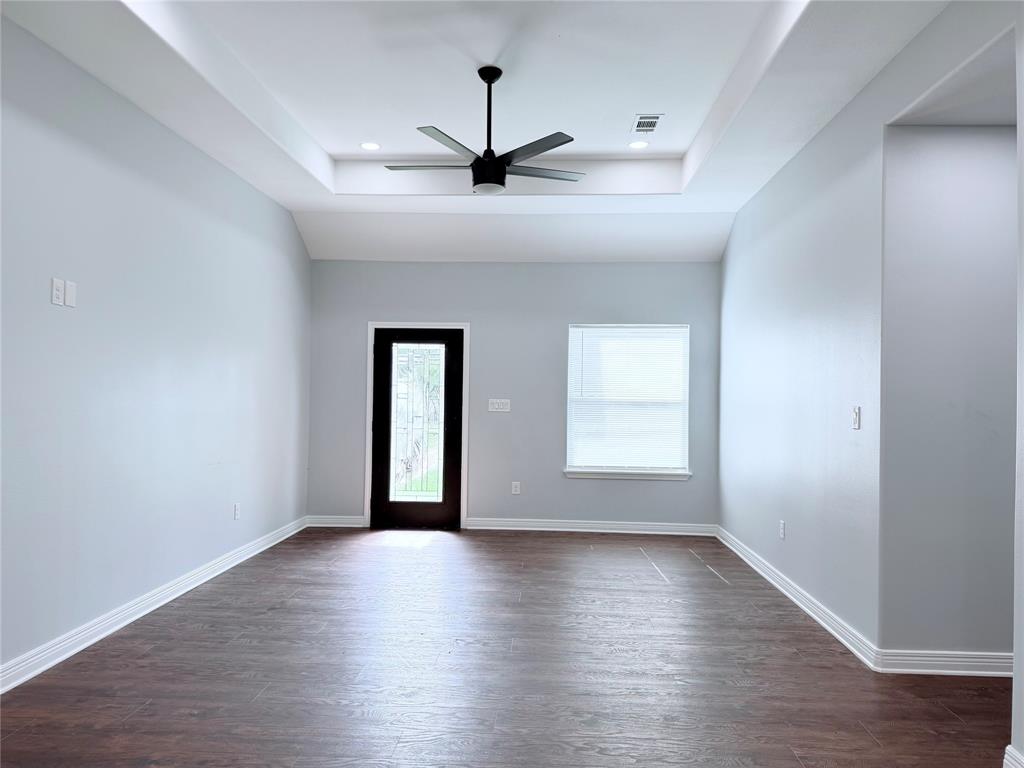 449 Cypress Street Property Photo 10
