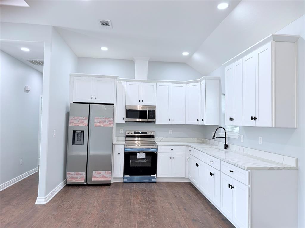 449 Cypress Street Property Photo 11