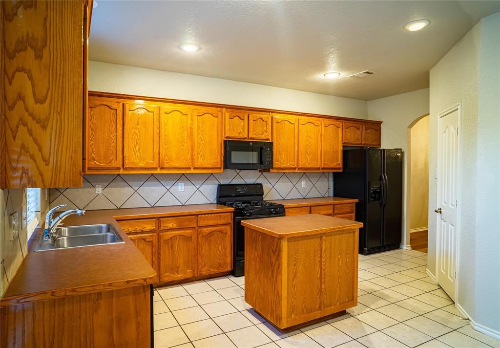6100 Horse Trap Drive Property Photo 9