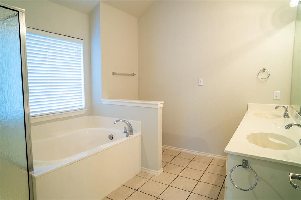 6100 Horse Trap Drive Property Photo 18