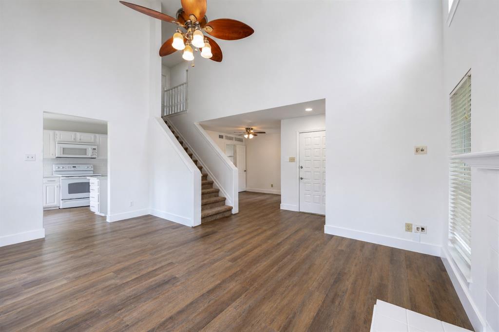 4201 Phoenix Property Photo 7