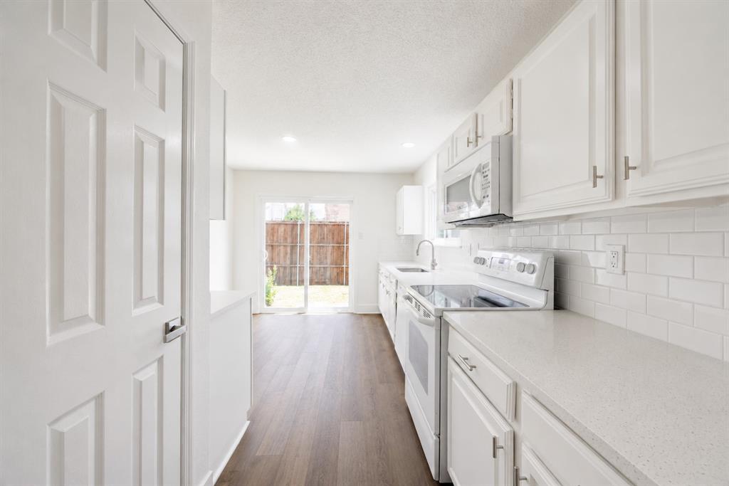 4201 Phoenix Property Photo 13