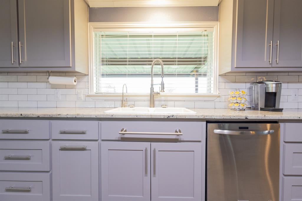 401 County Road 330 Property Photo 15
