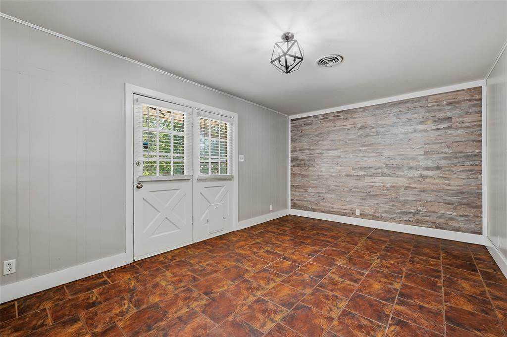 1303 Lafayette Drive Property Photo 7