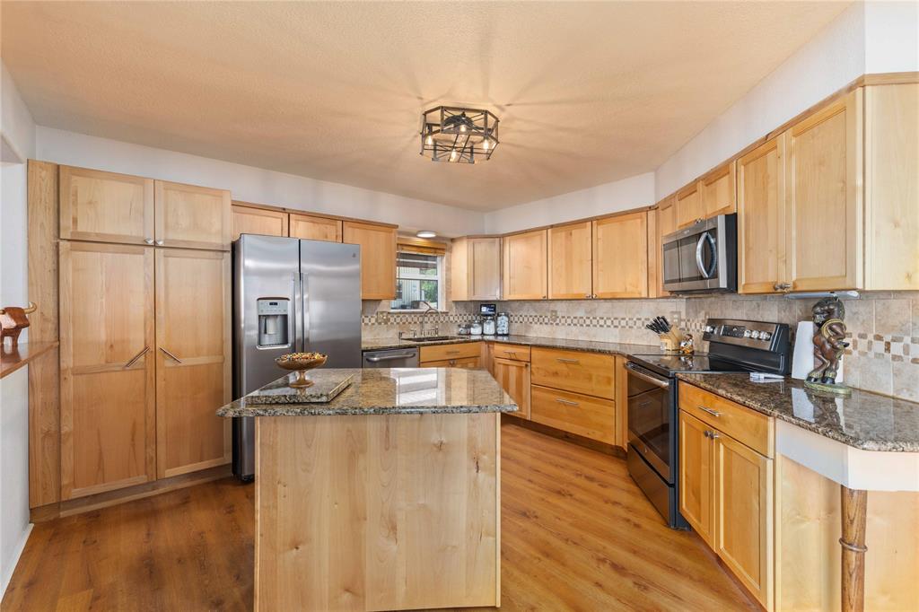 6976 Shamrock Drive Property Photo 11