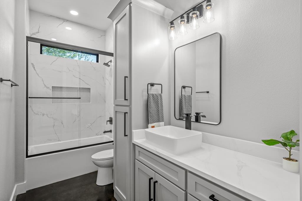12253 Madison Xing Property Photo 10