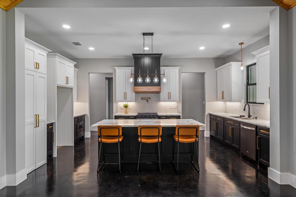 12253 Madison Xing Property Photo 16