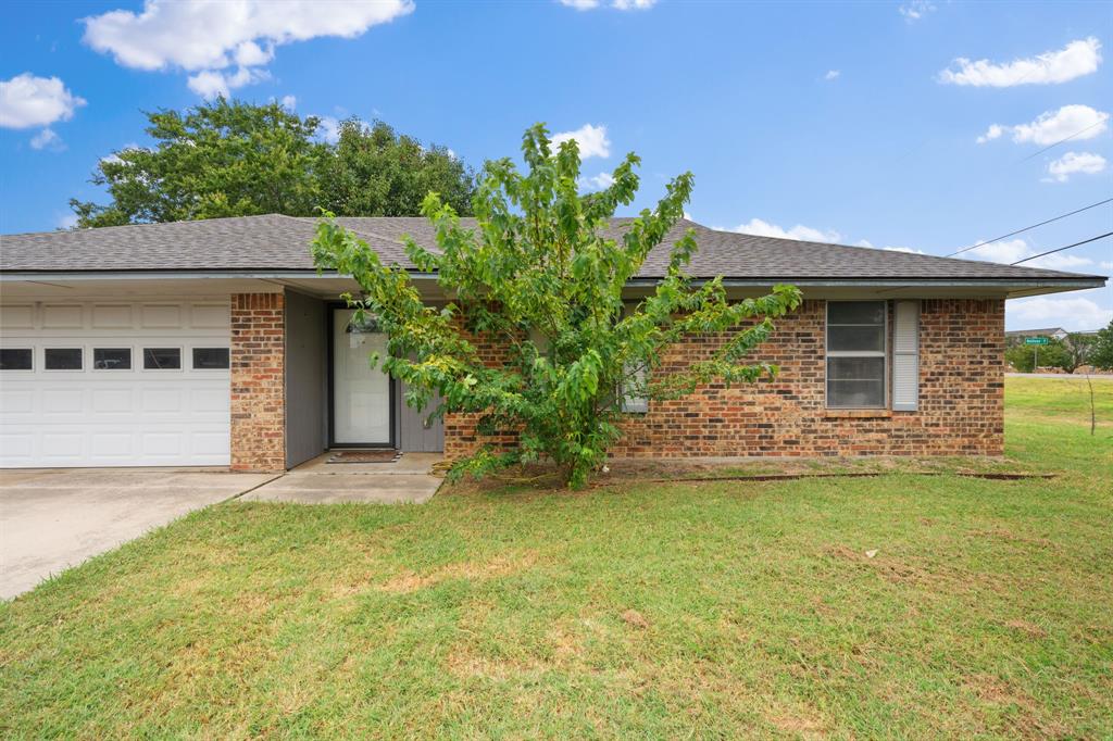 2 Finley Circle Property Photo 4