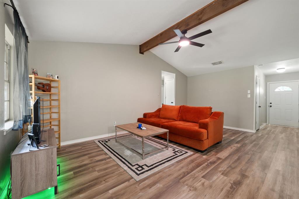 2 Finley Circle Property Photo 6