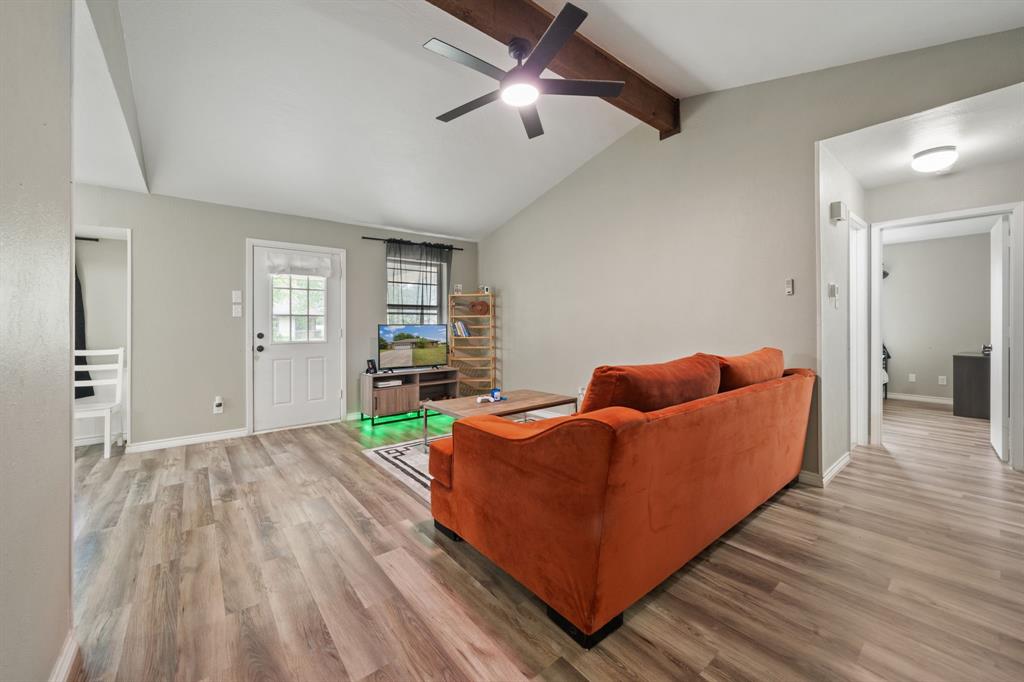 2 Finley Circle Property Photo 8