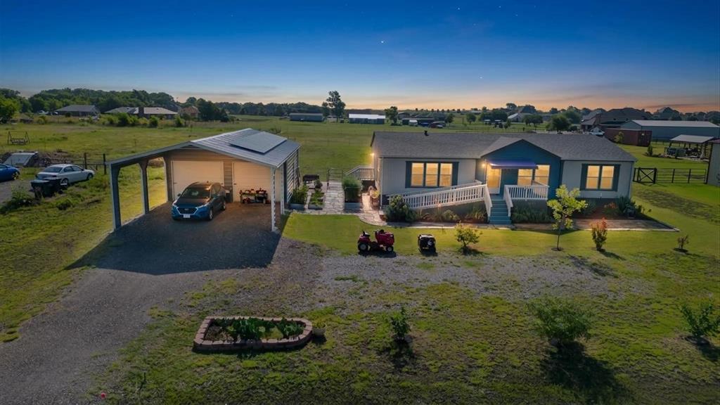 1113 Caroline Court Property Photo 1