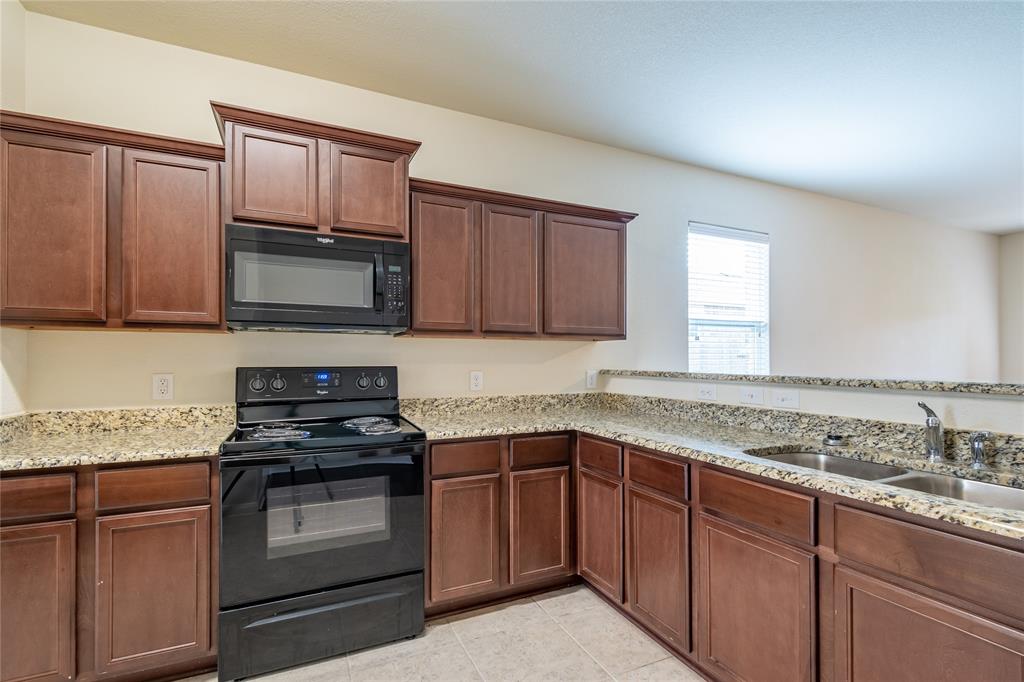 1911 Hot Springs Way Property Photo 15