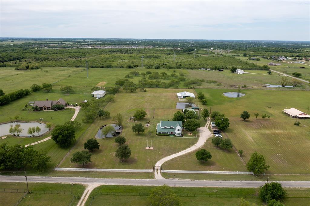 11054 County Road 2464 Property Photo 4