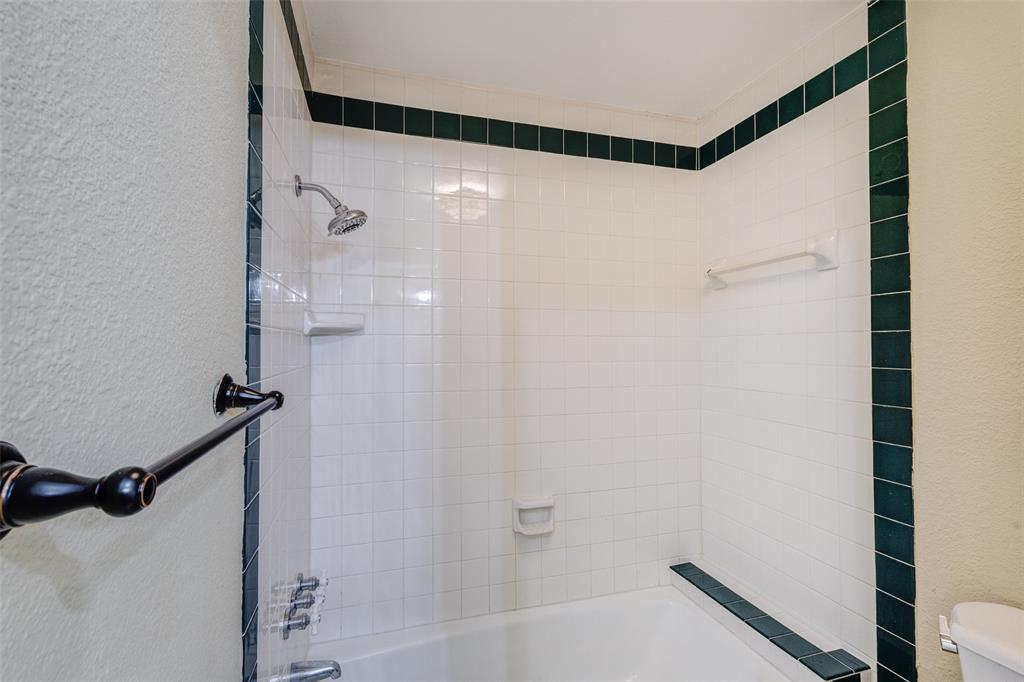 11054 County Road 2464 Property Photo 11