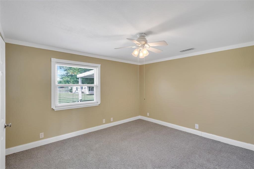 11054 County Road 2464 Property Photo 18