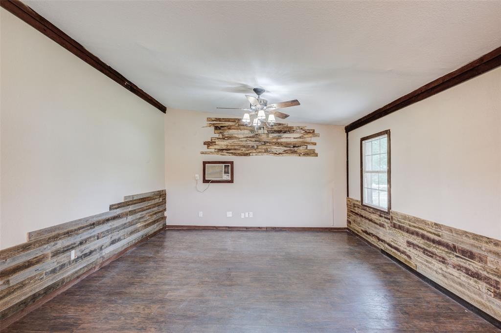 11054 County Road 2464 Property Photo 31