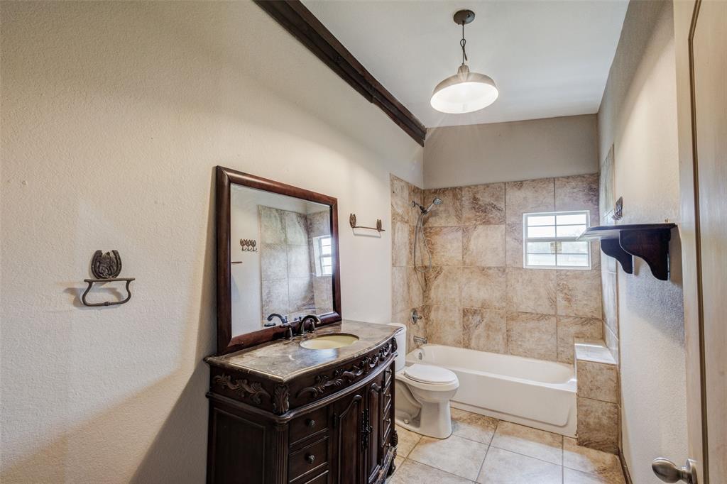 11054 County Road 2464 Property Photo 33