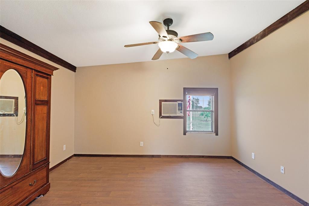11054 County Road 2464 Property Photo 35