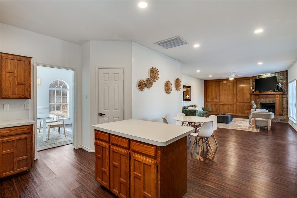 6814 Silver Lake Drive Property Photo 10