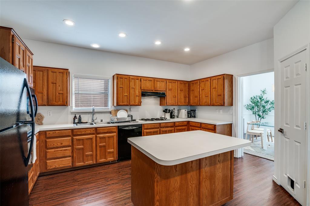 6814 Silver Lake Drive Property Photo 11