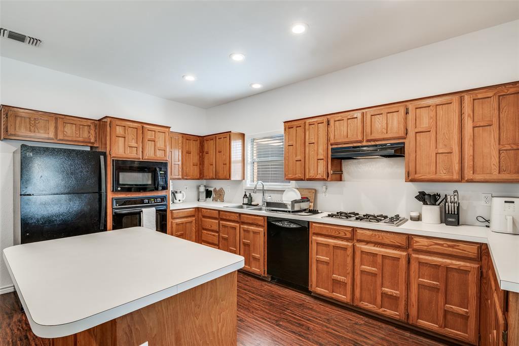 6814 Silver Lake Drive Property Photo 12