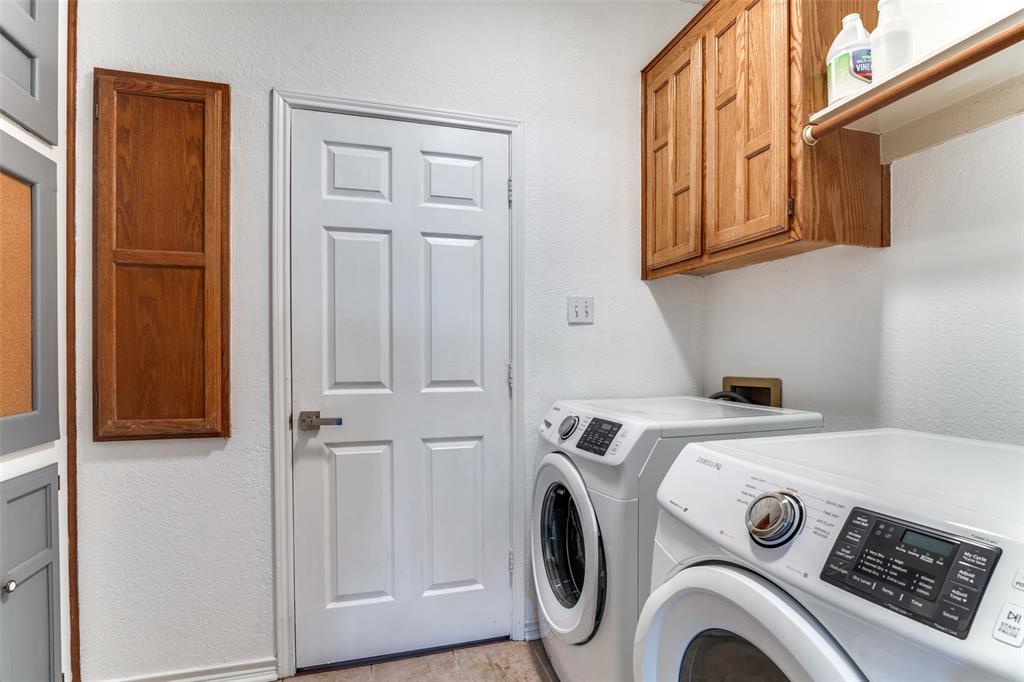 6814 Silver Lake Drive Property Photo 20