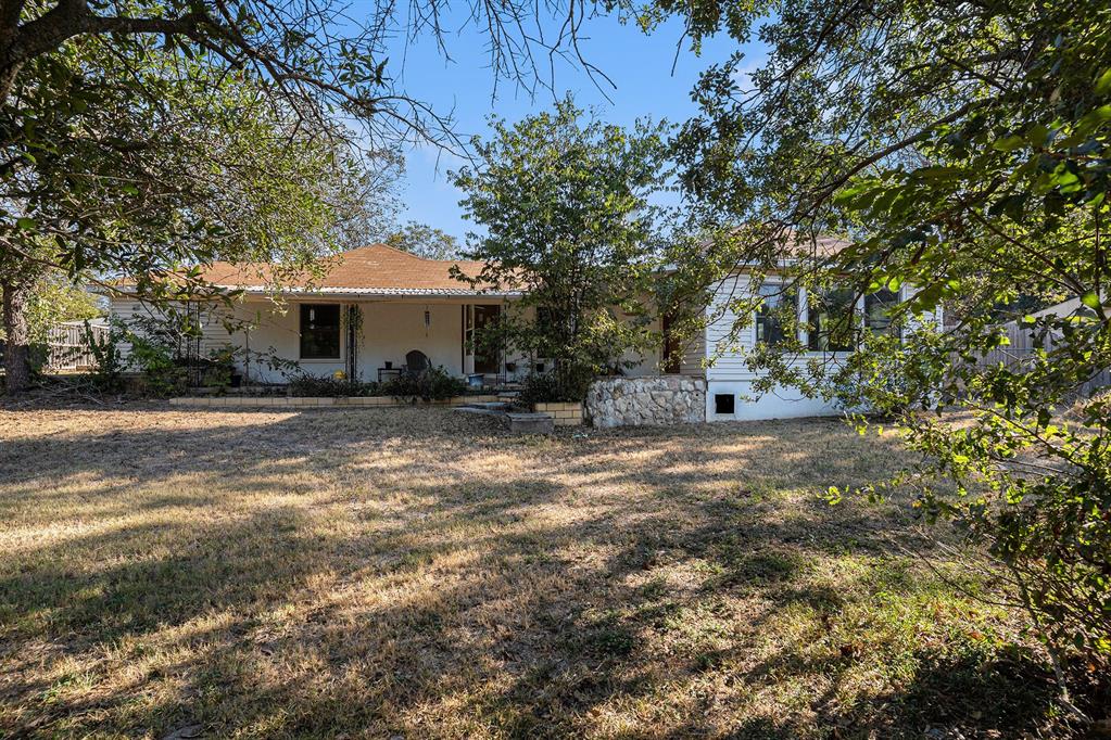 116 Lakeshore Trail Property Photo 1