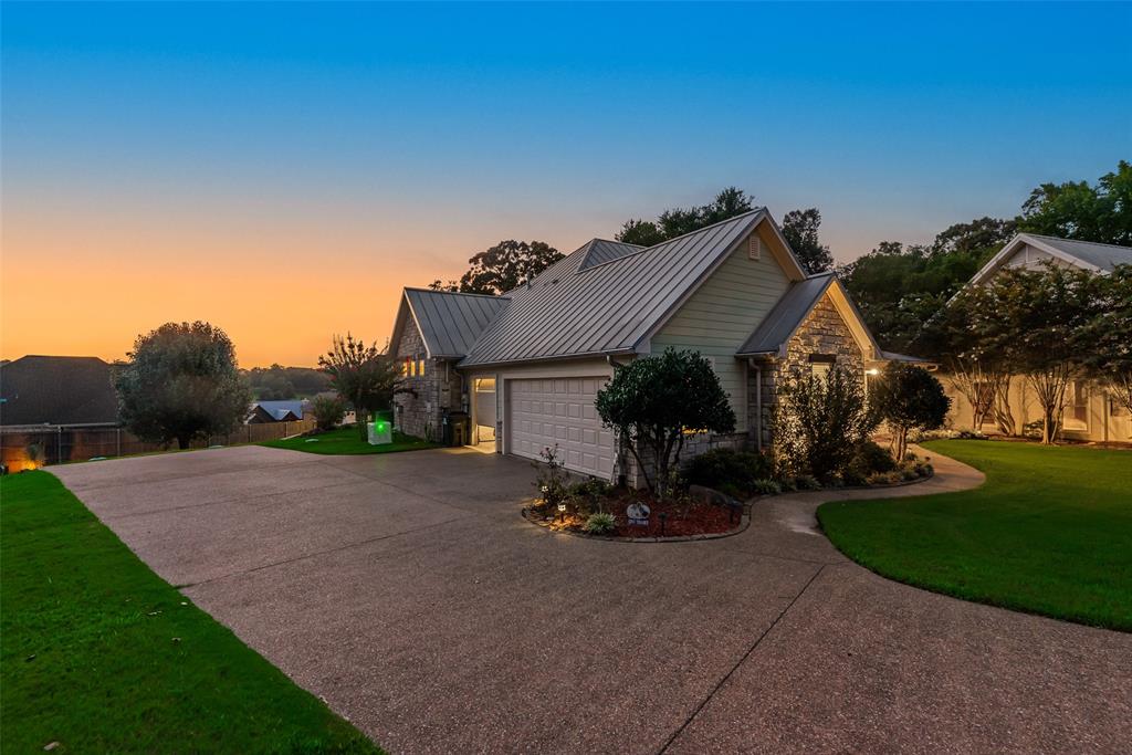 24060 Red Azalea Property Photo 7