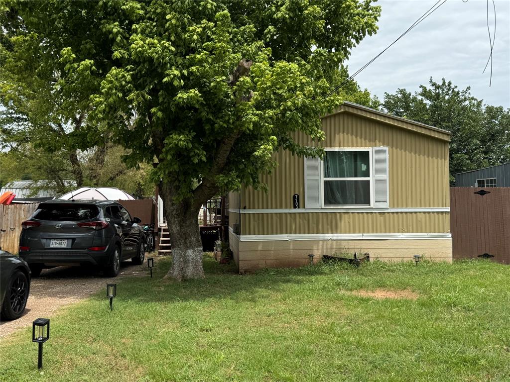 7103 Comanche Trail Property Photo 1