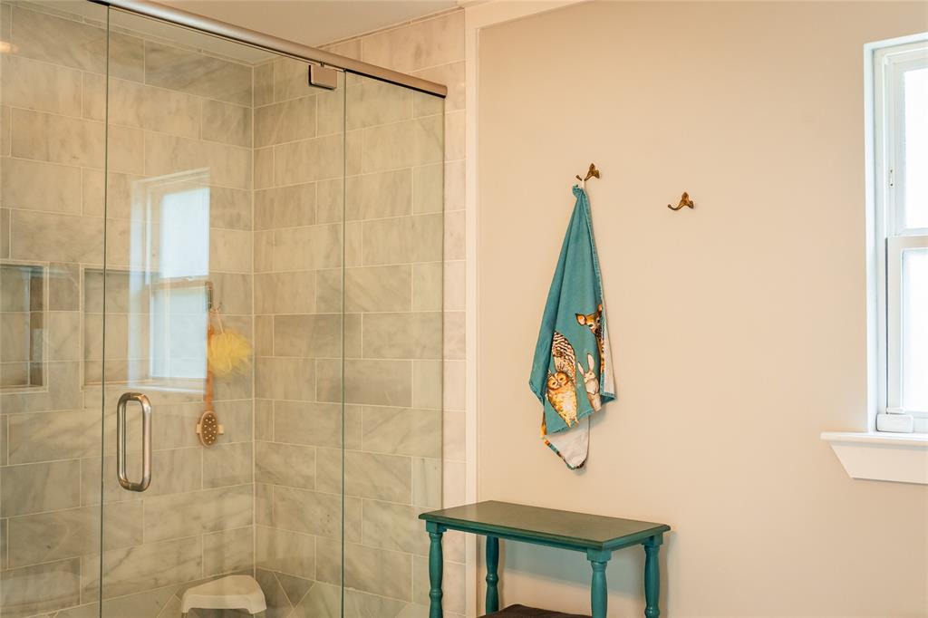 526 S Edgefield Avenue Property Photo 23
