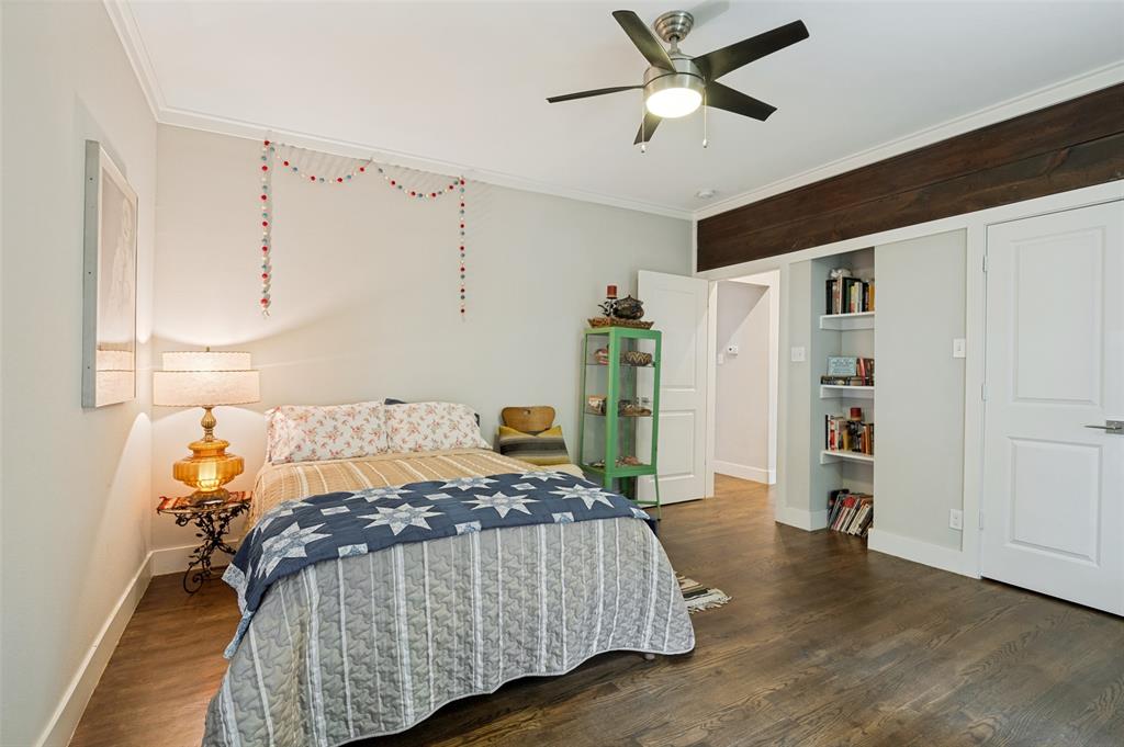 526 S Edgefield Avenue Property Photo 29