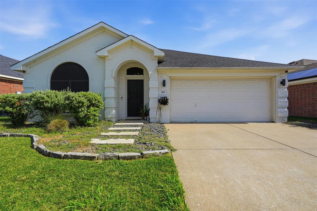 417 Shadow Grass Avenue