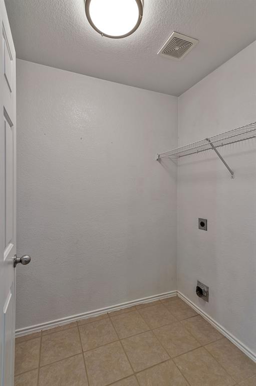 1817 Kittredge Way Property Photo 7