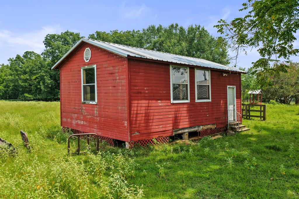 2199 County Rd 3150 Property Photo 32