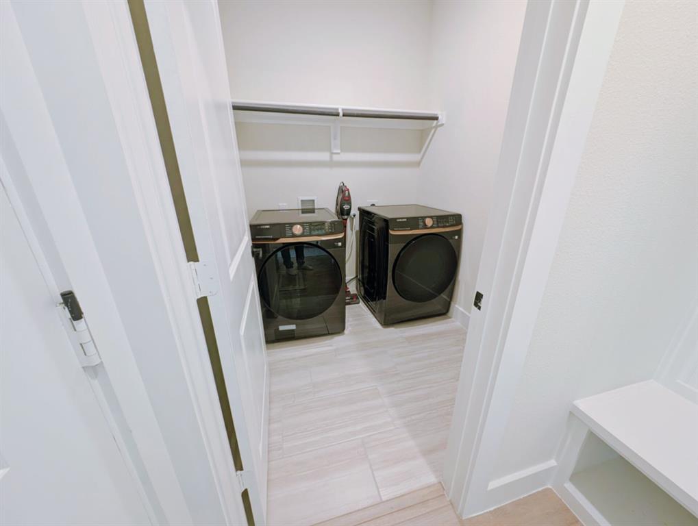 3317 Cross Shore Drive Property Photo 8