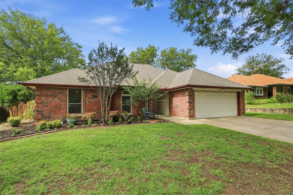 6713 N Park Drive Property Photo 1