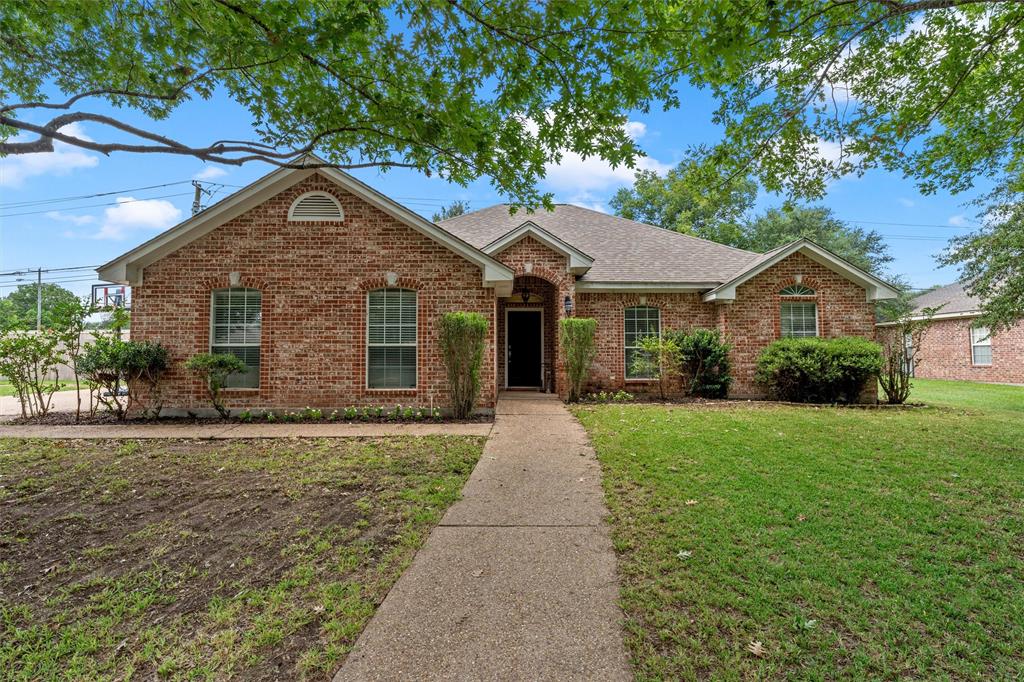 1112 Regina Drive Property Photo 1