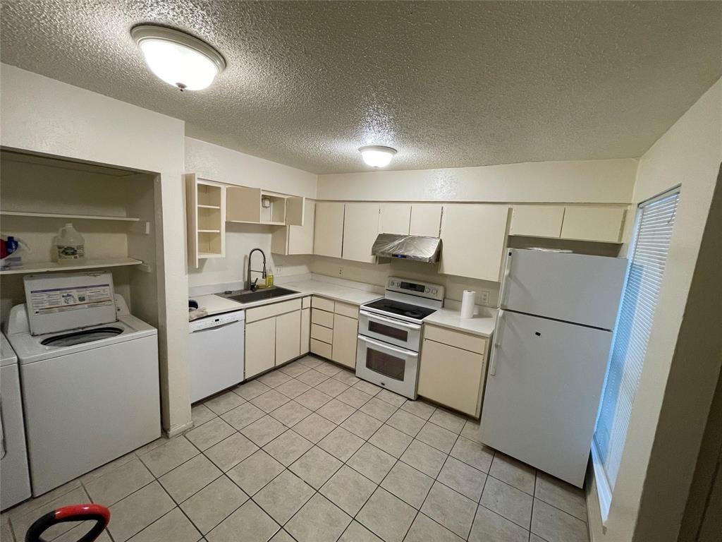 2313 Trellis Place Property Photo 9