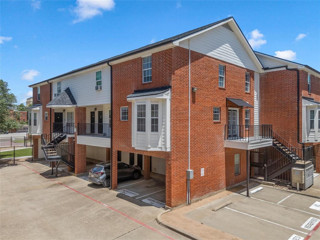 600 Bagby Avenue 7A