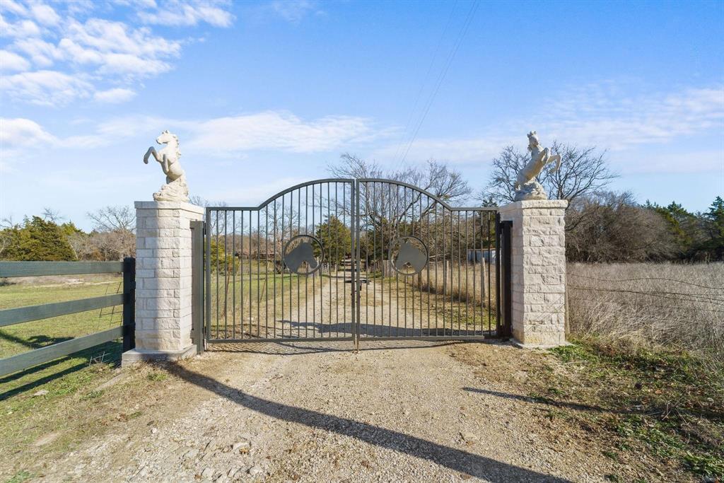 1006 S Clark Road Property Photo 1
