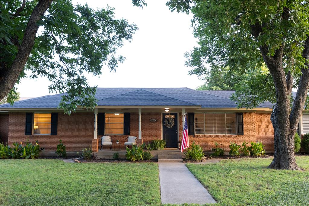 2814 Silvermeadow Lane Property Photo 1
