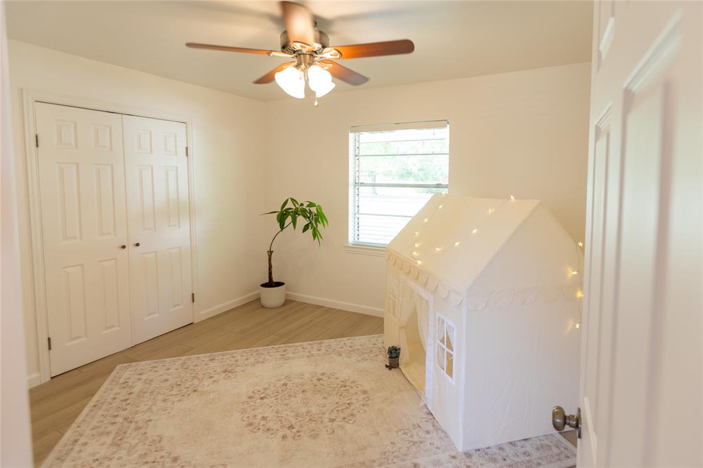 2814 Silvermeadow Lane Property Photo 17