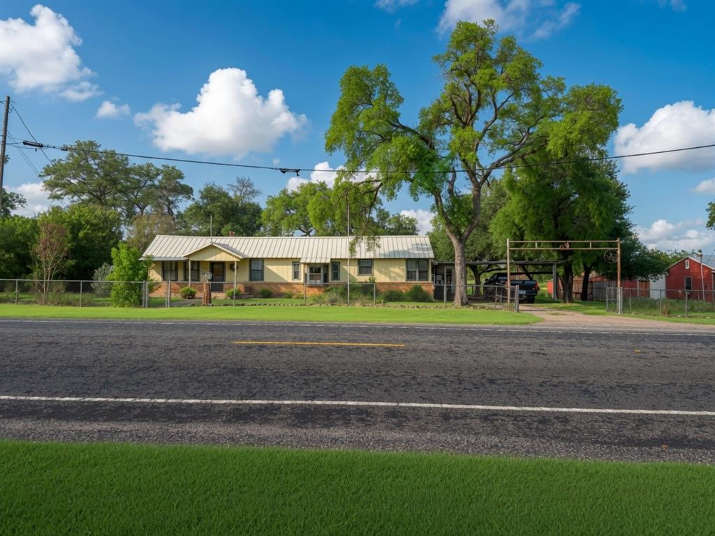 9014 5th Street Property Photo 1