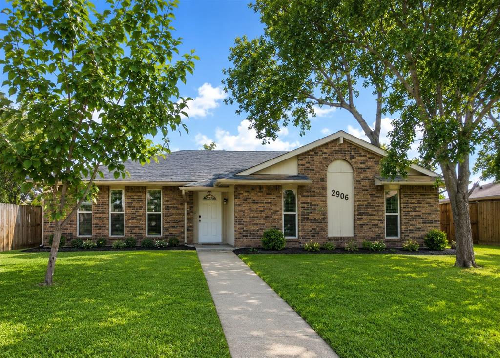 2906 Peppertree Place Property Photo 1